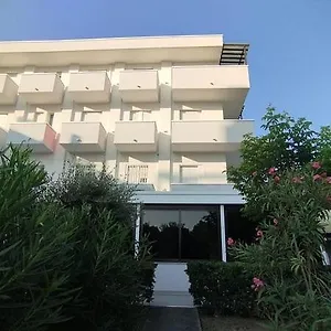 ** Hotel Pigalle Italie